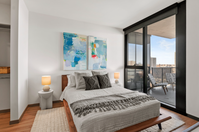 Chicago Apartment: 510 S Damen avenue