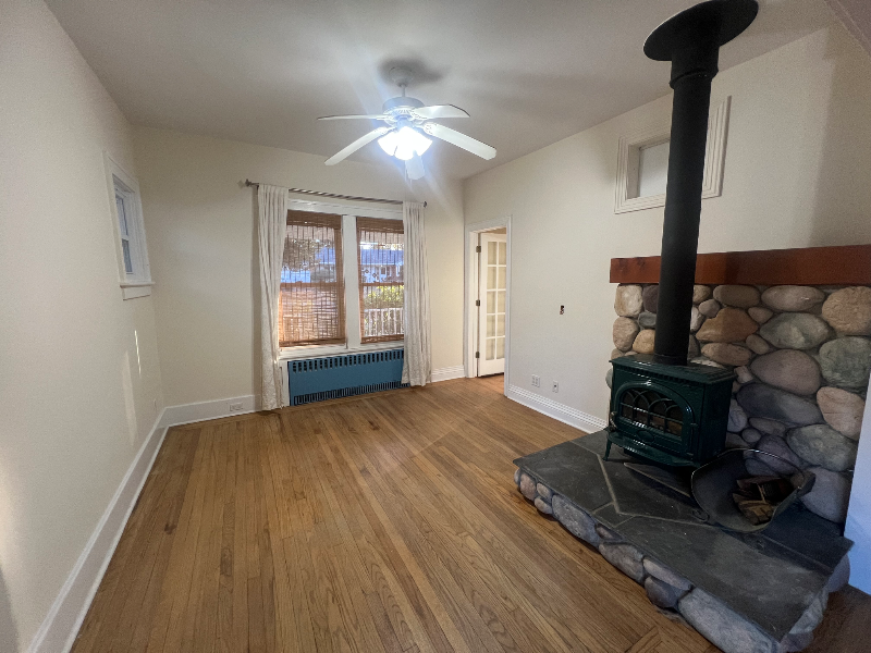 Huntington station House: 19th St Huntington station