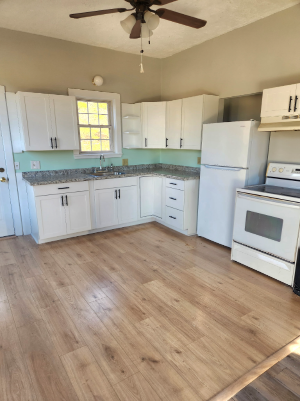 Windham Multiplex: 161 Roosevelt Trail