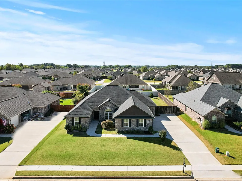 Madison House: 27998 Cross Gate Drive