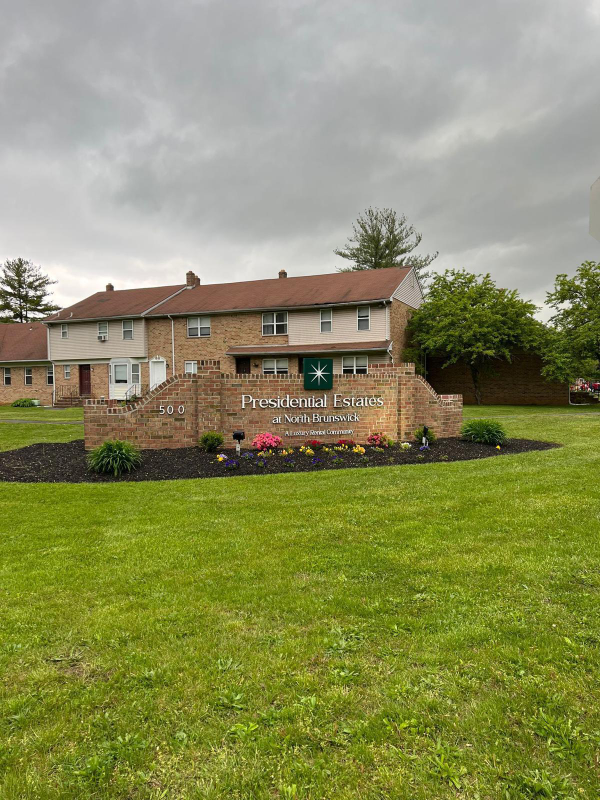 North Brunswick Apartment: 500 Adams Ln