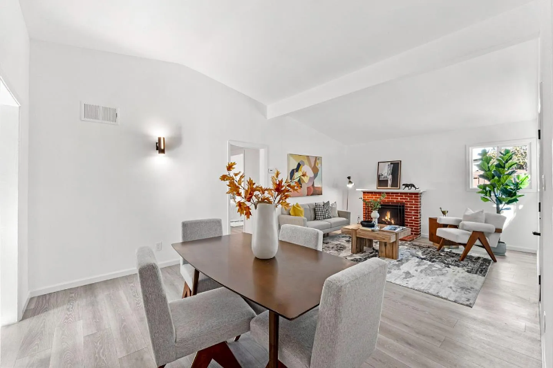 east palo alto House: 2887 Fordham street