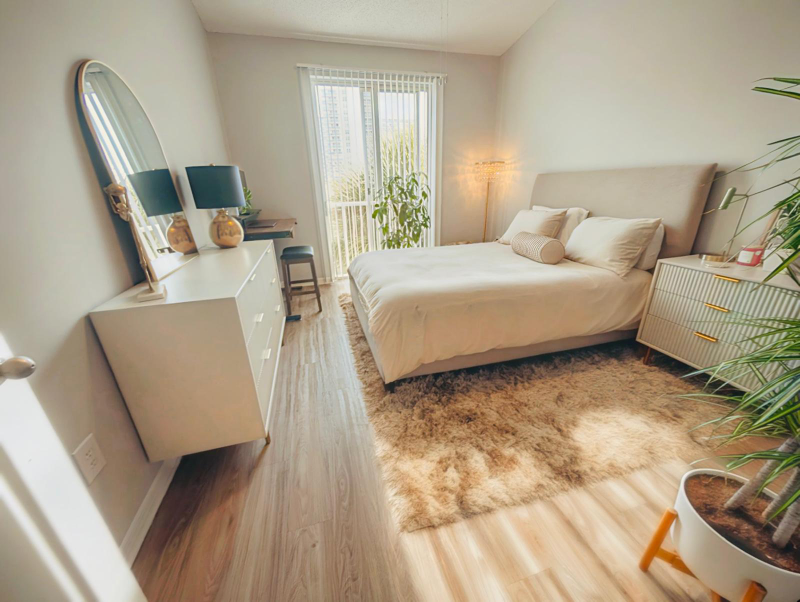 Hallandale Beach Apartment: 252 Three Islands Blvd