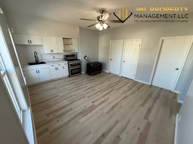 Fall River Apartment: 86 Kilburn St