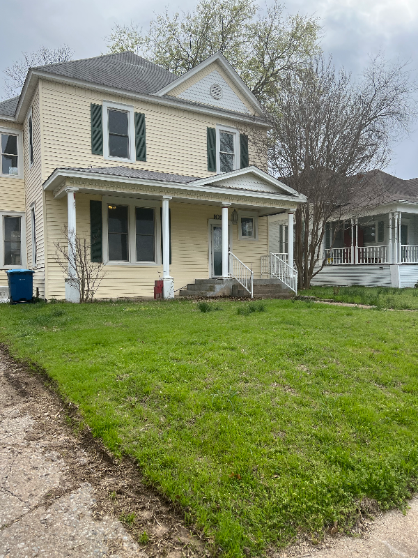 Denison House: 1018 W Sears St