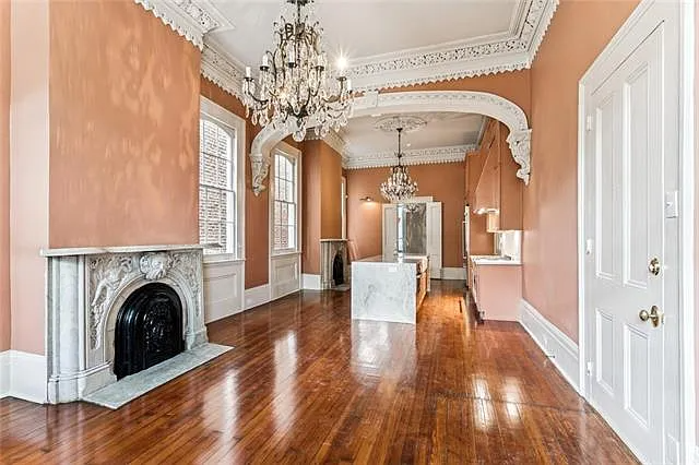 New Orleans Apartment: 632 Esplanade Ave.