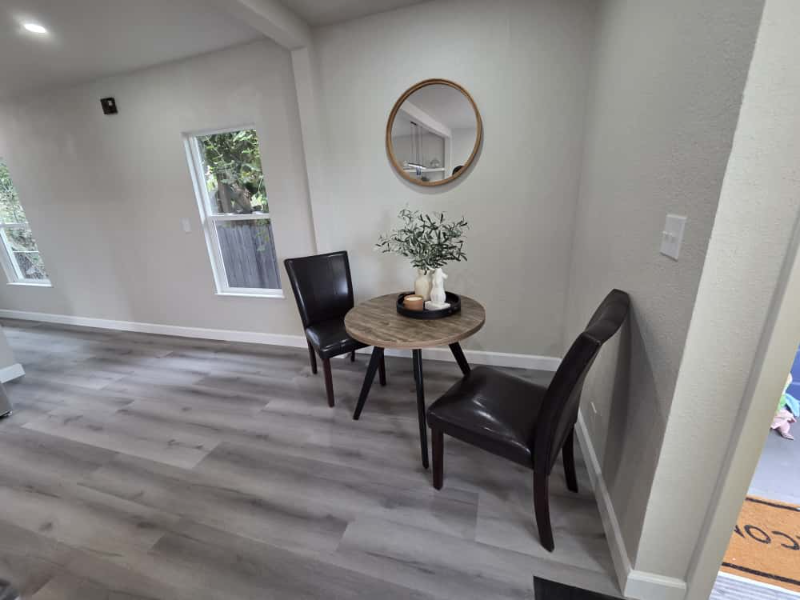 Oakland House: 1245 90th Avenue