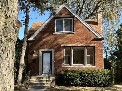 Berwyn House: 3721 Wisconsin ave