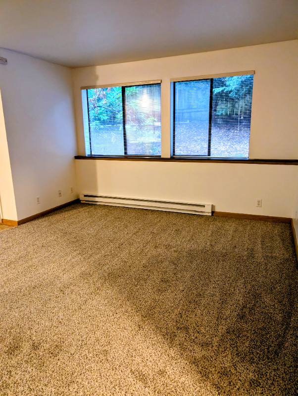 Seattle Apartment: 9233 Interlake Ave N