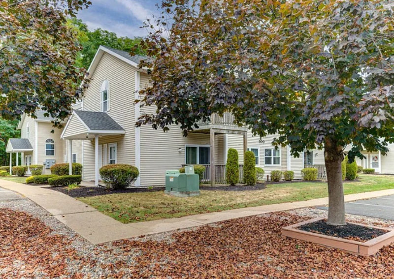 Albany Condo: 504 Greenwich Dr