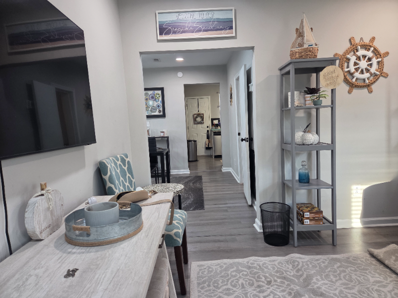 Hampton House: 5 Central street