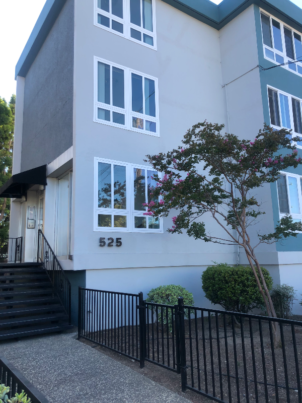 San Mateo Apartment: 525 North San Mateo Drive