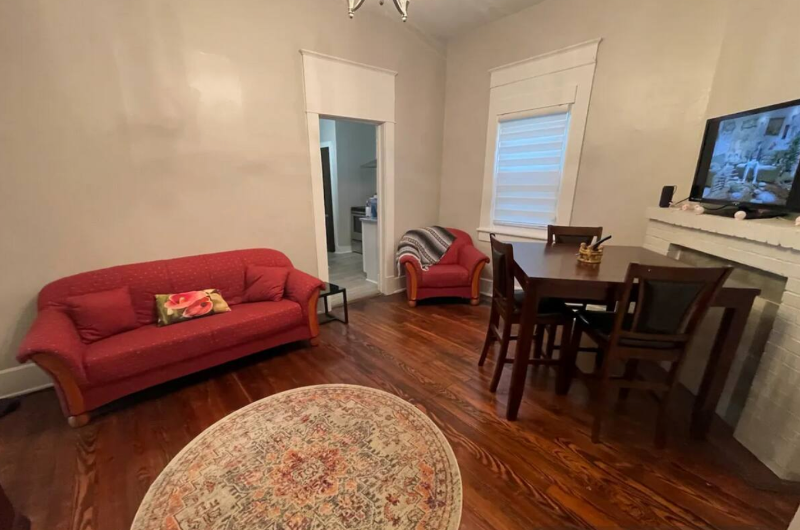 Savannah Townhome: 506 W 48th Street