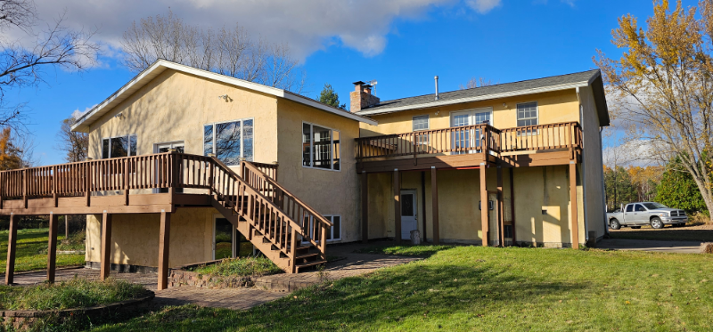 Hamlake House: 2020 Crosstown Blvd Ne