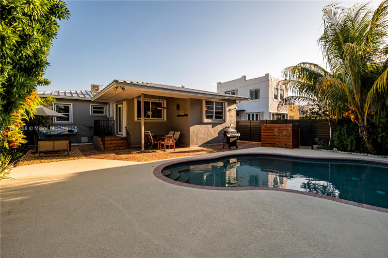 miami House: 1745 SW 11th Ter