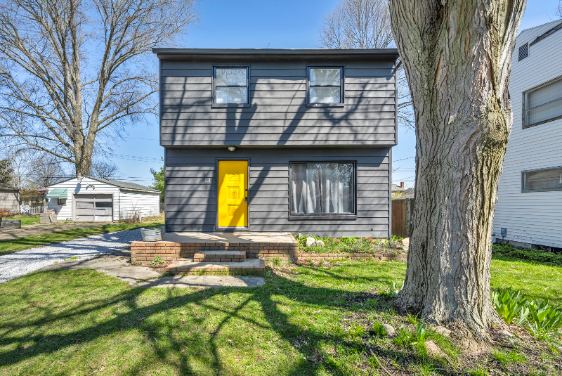 Cuyahoga Falls House: 113 Madison Ave