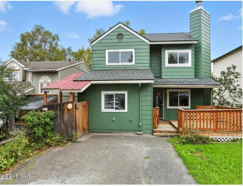 Anchorage House: 7071 Baxter Terrace