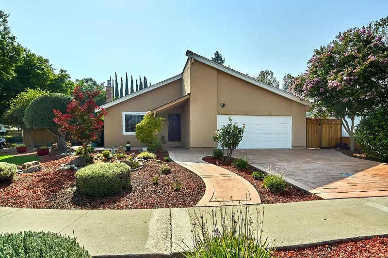 San Jose House: 313 Oakberry Way