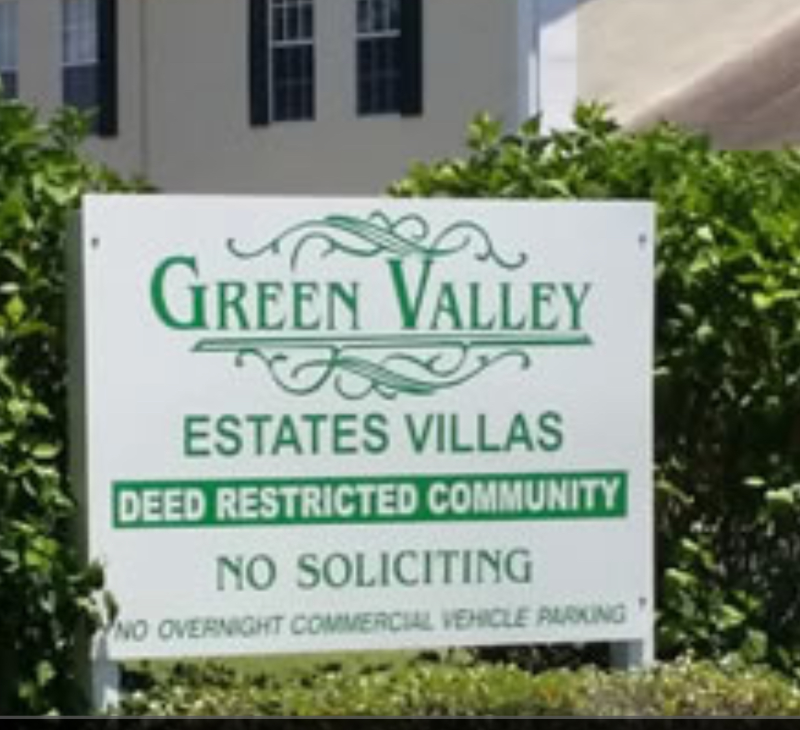 Palm Harbor Condo: 2369 Walton Cir