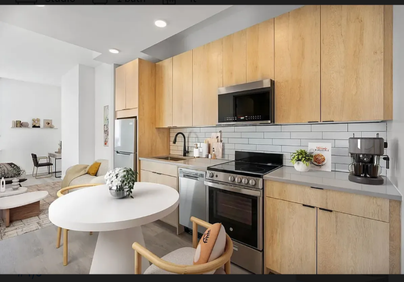 New York Apartment: E. 127th St, Madison Ave