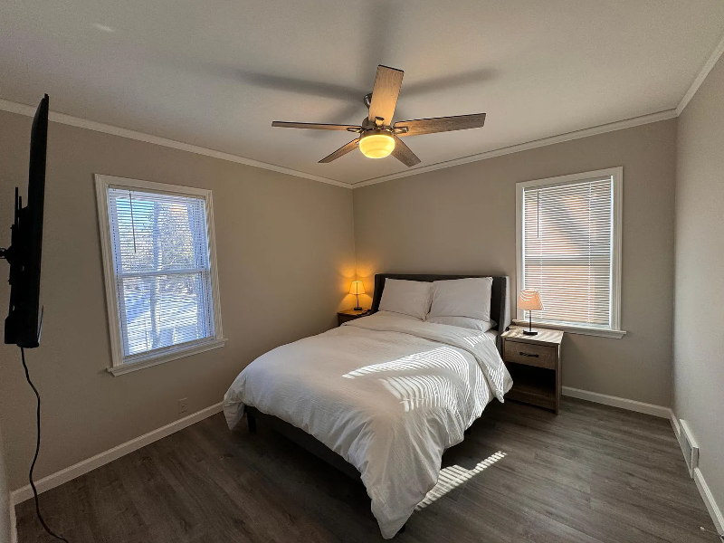 Royal Oak Multiplex: 1607 Catalpa Dr