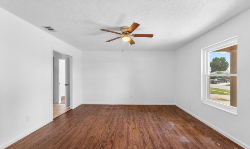 Jacksonville House: 2985 MYRA Street