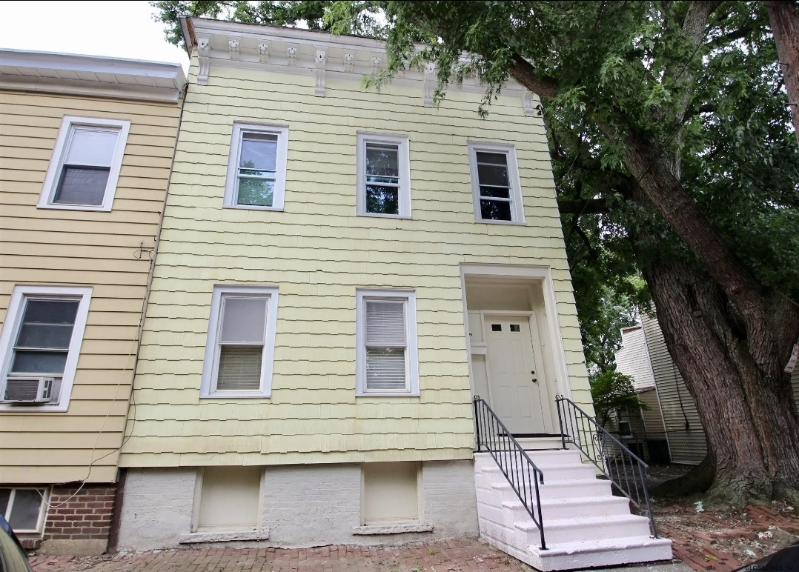 Albany Apartment: 530 3rd St