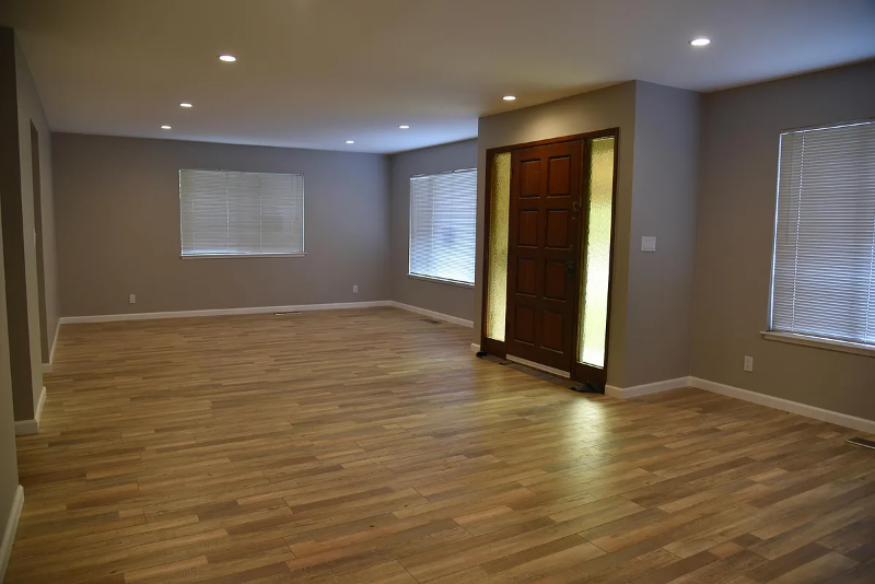 Saint Helena House: 1600 Main Street