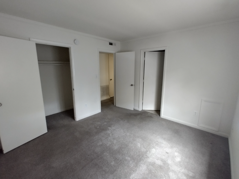 Lynchburg Apartment: 600 Reusens Road