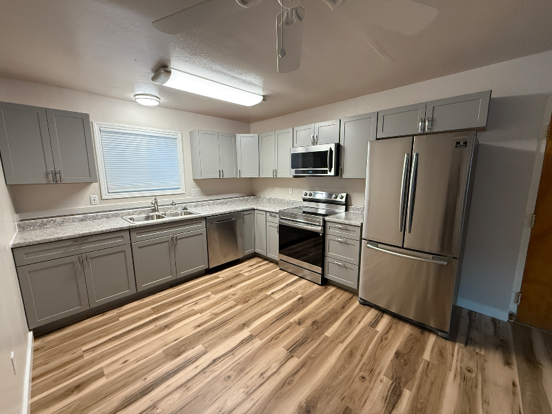 Anchorage Apartment: 533 Mumford St