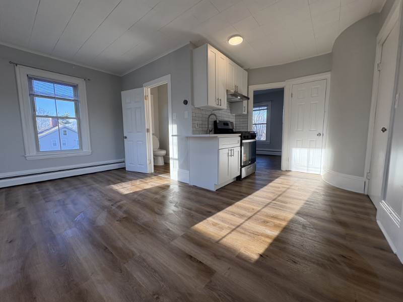 Chelmsford Apartment: 37-41 Dunstable Rd.