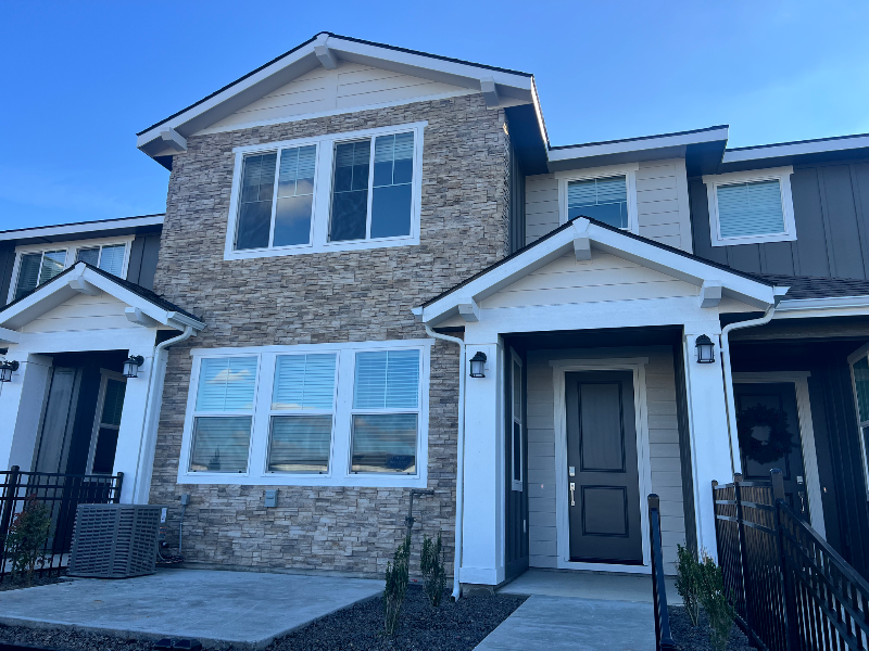 Eagle Townhome: 4112 W Cirrus Ln