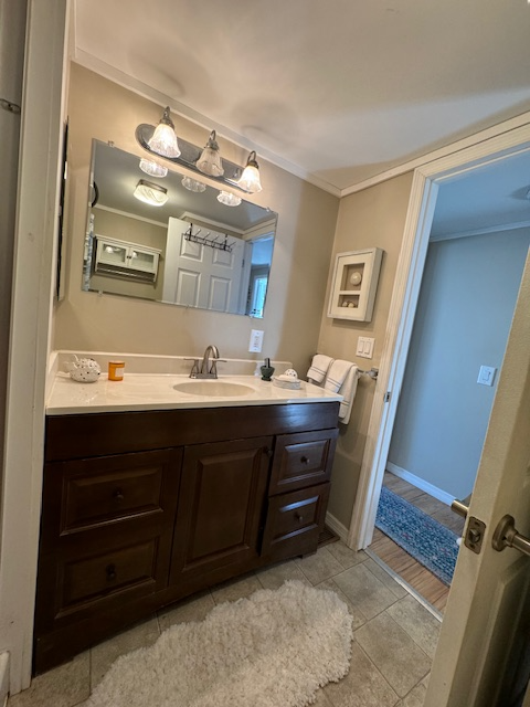 Fort Myers House: 64 Shoreland