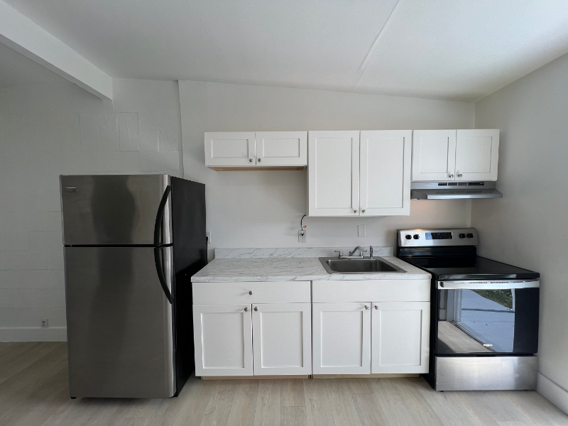 BOYNTON BEACH Apartment: 320 NE 13 AVE