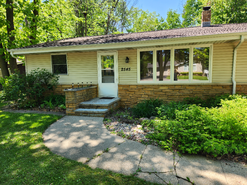 APPLETON Multiplex: 2545 Southwood Drive