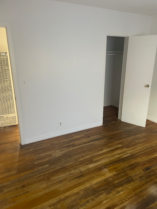 Los Angeles Apartment: 5853 Virginia Ave