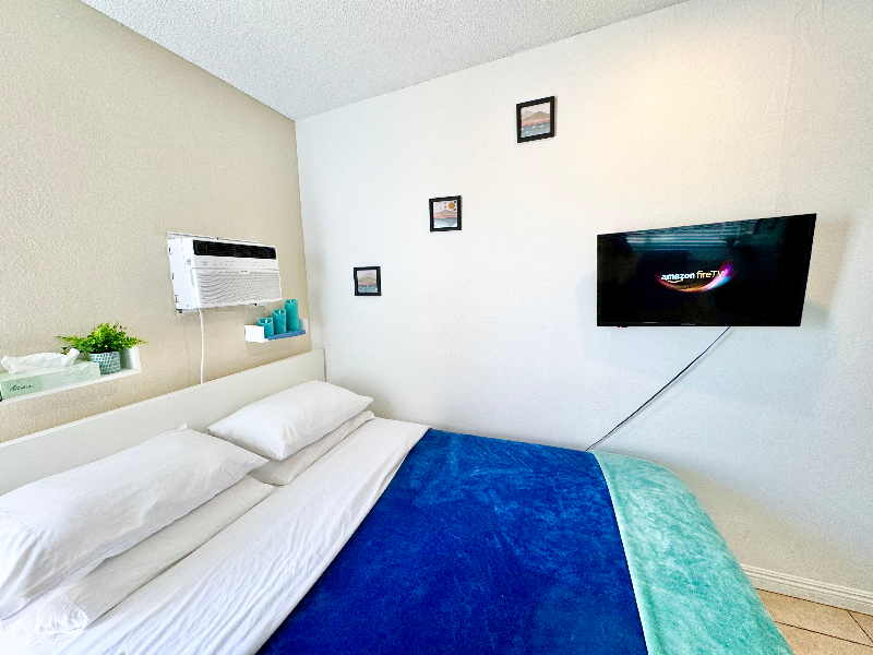 Las Vegas Multiplex: 5333 Longridge Ave