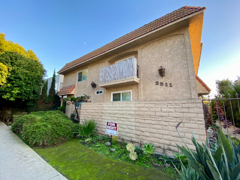 Venice Apartment: 2511 Abbot Kinney Blvd.