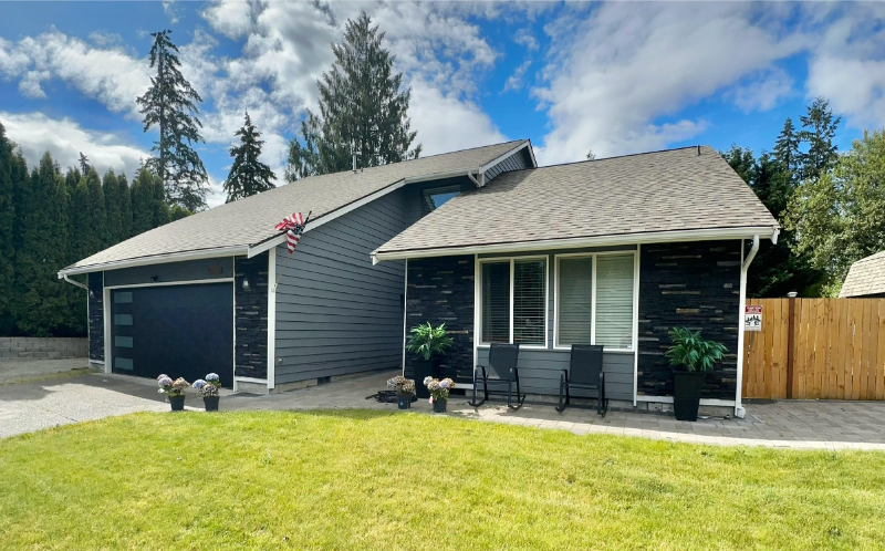 Puyallup House: 9824 157th ST E