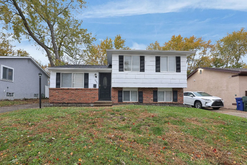 Columbus House: 2464 Queenswood Dr