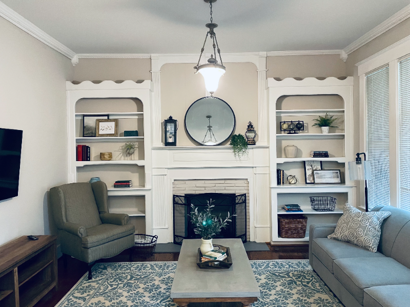 NEW ALBANY Multiplex: 2314 E Spring Str