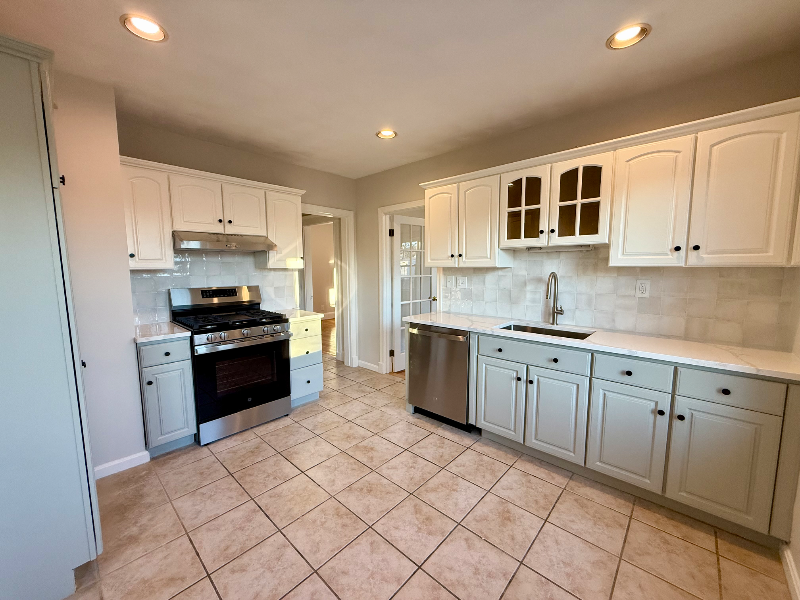 Dedham Multiplex: 35-37 Lindale Ave