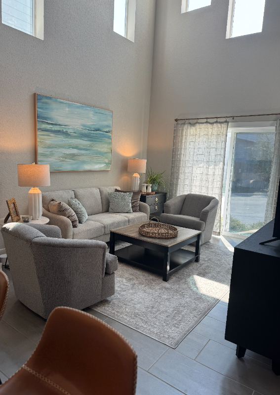 San Antonio House: 210 Rainbow Drive