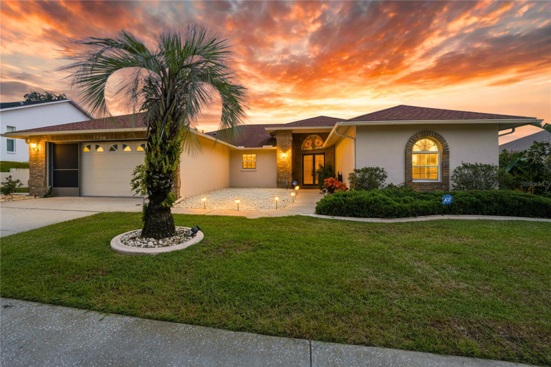 Spring Hill House: 1250 MASADA LN