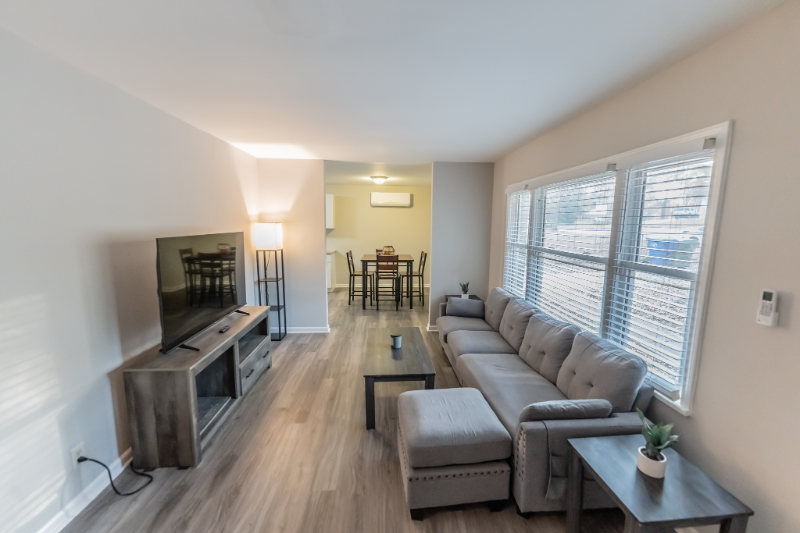 Atlanta Multiplex: 586 Oakside Dr SW