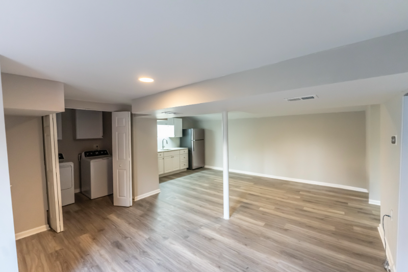 Atlanta Multiplex: 586 Oakside Dr SW