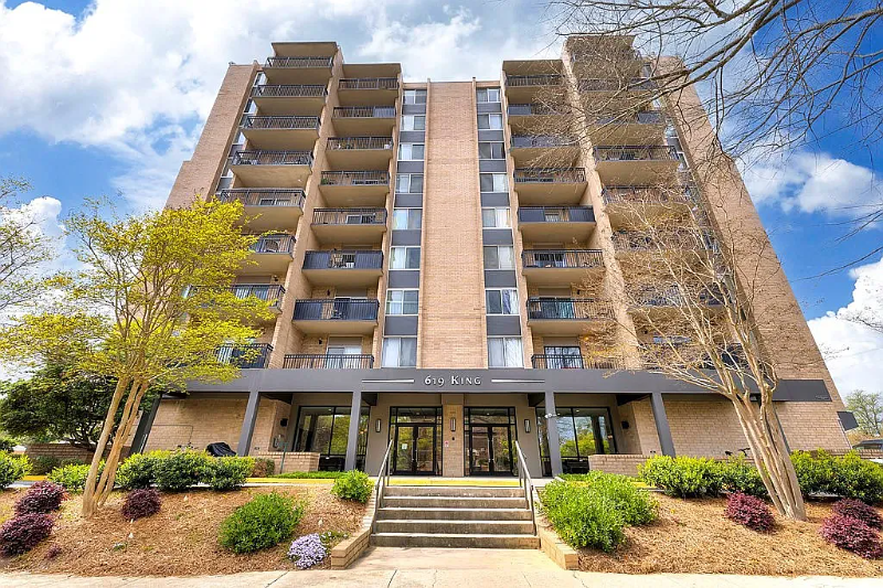 Columbia Condo: 619 King Street