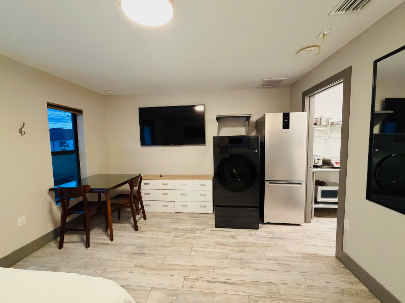 Cape Coral Multiplex: 2116 NE 8th Place