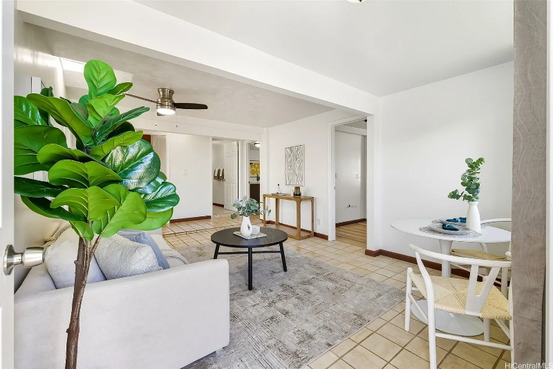 Pearl City House: 1425 Kawelu Street