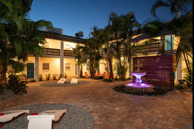 Tampa Apartment: 3215 W. Swann